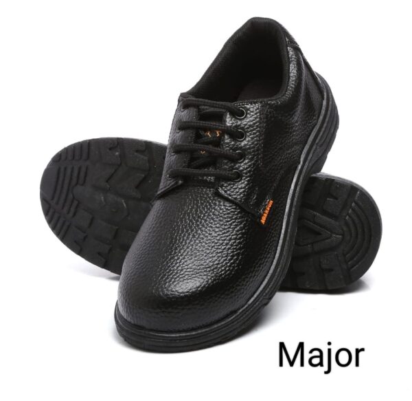 A pair of black leather lace-up safety shoes with a textured surface and rugged soles. The right shoe has a small orange tag on the side. The text "Major" is displayed in the bottom right corner of the image, emblematic of AgarsonFootwear.